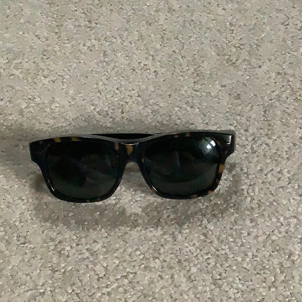 Black and tan Cheetah print sunglasses/ shades